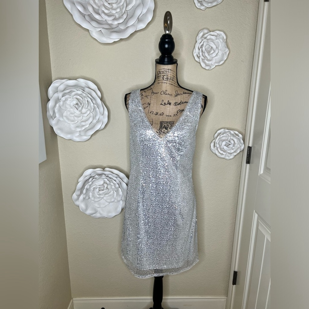 Kate Kasin Silver Sequined Sleeveless V Neck Cocktail Dress Size Large - Picture 2 of 16